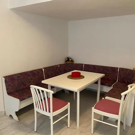 In A Family Apartman